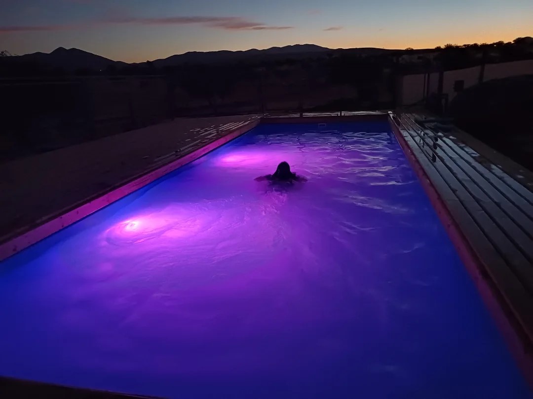 Piscina de noche